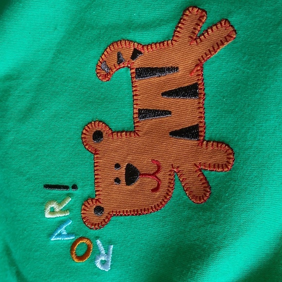 Carter's 1- 2 Piece Shirt/Short Outfit and 2 Piece Romper Set NWT - Picture 5 of 5